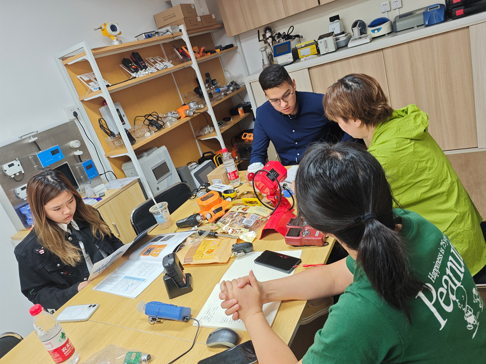 印度客户来访洽谈物联网系统事宜